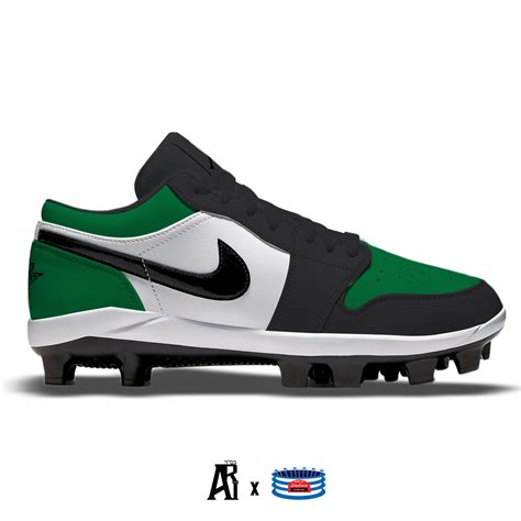 darkgreen boys baseball cleats.